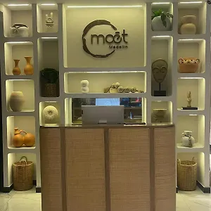 Moet Hotel